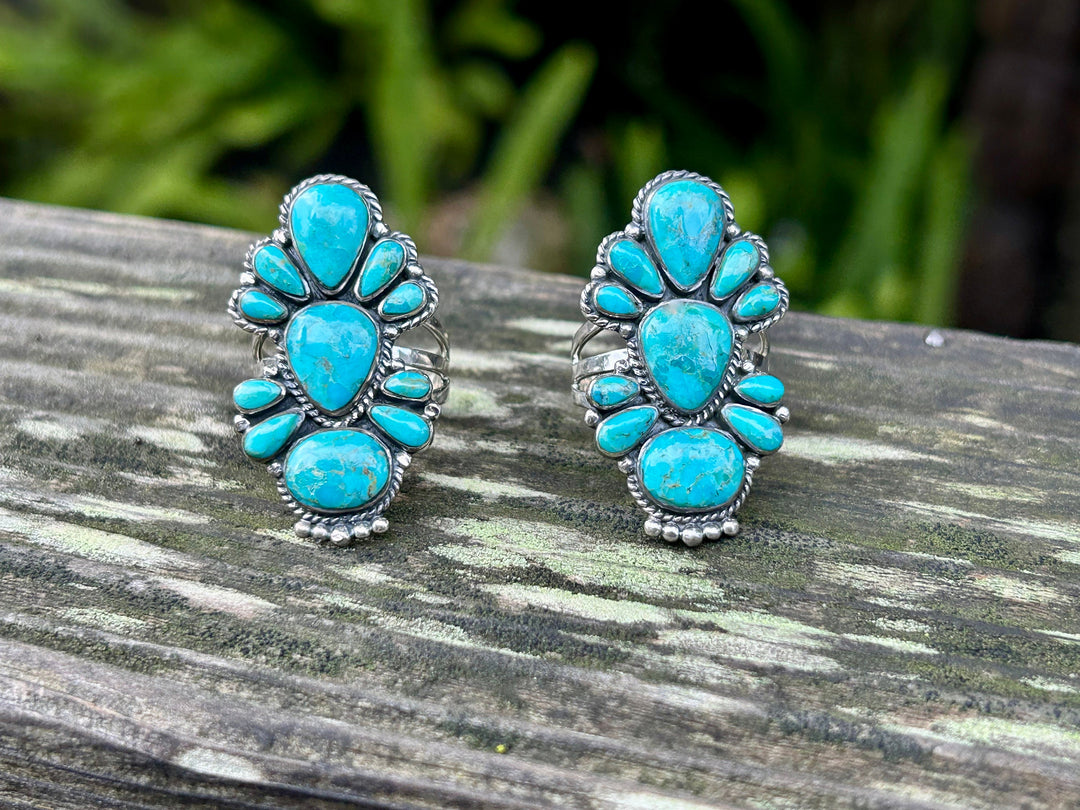 Kingman Turquoise Sterling Silver Ring: Southwestern Flower Cluster